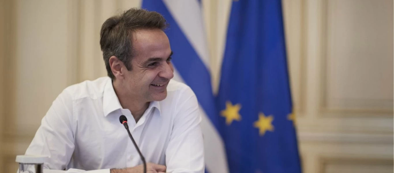Στα Τζουμέρκα ο Κυριάκος Μητσοτάκης - Περιηγήθηκε στο Σπήλαιο Πραμάντων (φωτο)